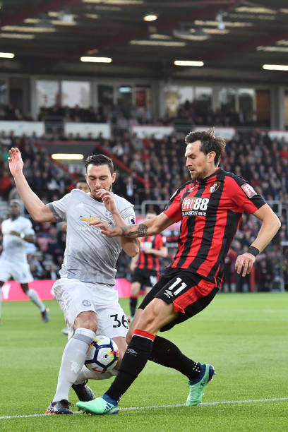 拉韦利的 拉韦利的